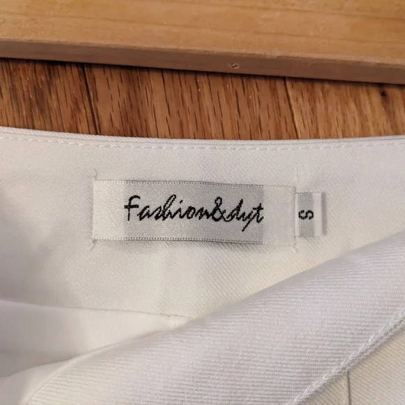 Fashion&Syt Tennis Skirt small - NWOT - Picture 3 of 3